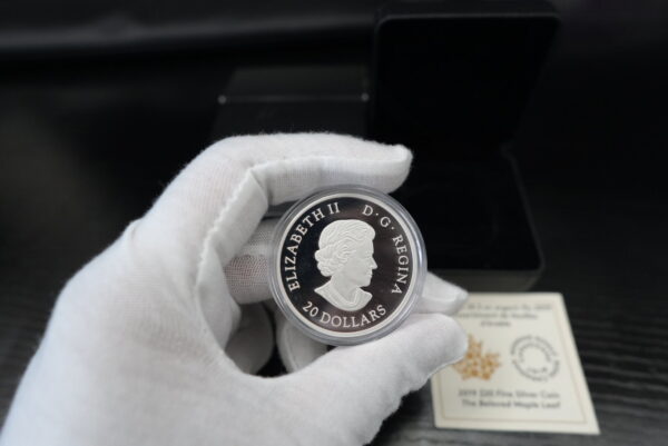 2019 $20 The Beloved Maple Leaf – 1 oz Pure Silver Coin - Image 3