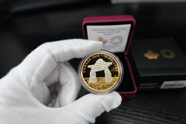 2016 $10 Iconic Canada: Inukshuk – 1/2 oz Pure Silver Reverse Gold-Plated Coin