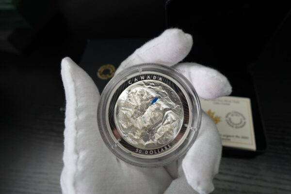 2021 $50 Lake Louise – 2.65 oz Pure Silver Coin – Canadian Rockies Collectible - Image 2