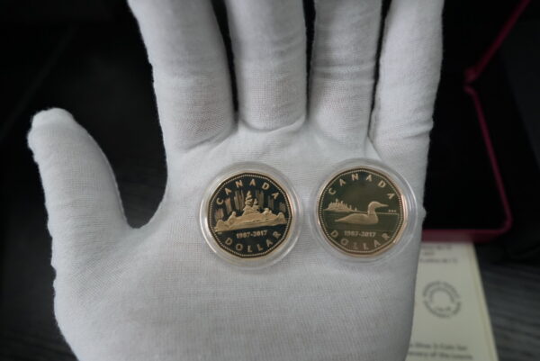2017 $1 Fine Silver 2-Coin Set – 30th Anniversary of the Loonie - Image 2