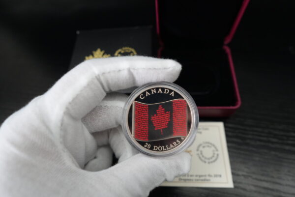 2018 $20 Canadian Flag – 1 oz Pure Silver Coin