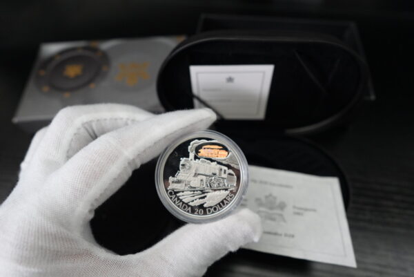 2002 $20 D-10 Locomotive – Sterling Silver Hologram Coin