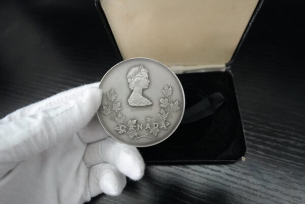 1987 Canada Long & Efficient Service Medal – LLOYD CHESNEY - Image 2