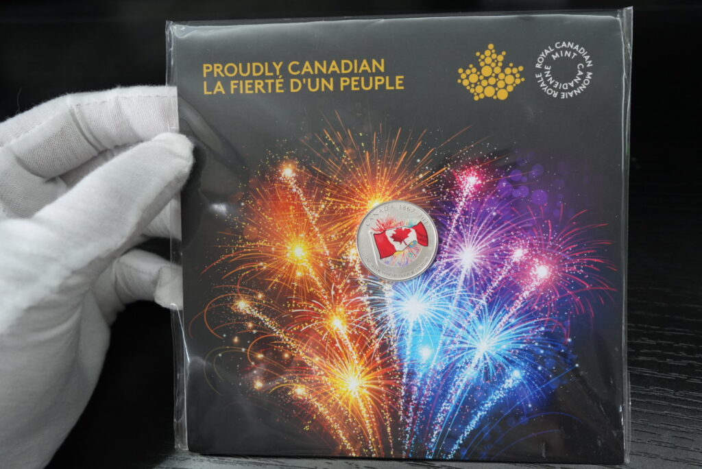2017 $5 Proudly Canadian – Glow-in-the-Dark Fine Silver Coin