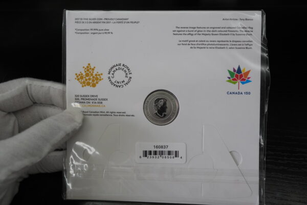 2017 $5 Proudly Canadian – Glow-in-the-Dark Fine Silver Coin - Image 2