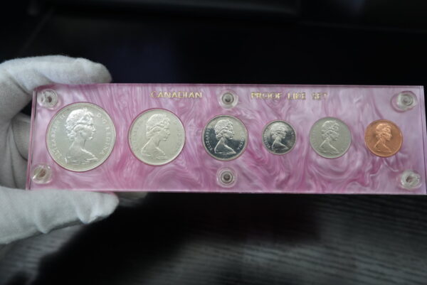 1867–1967 Canada Centennial 6-Coin Set – 80% Silver – Acrylic Holder - Image 3
