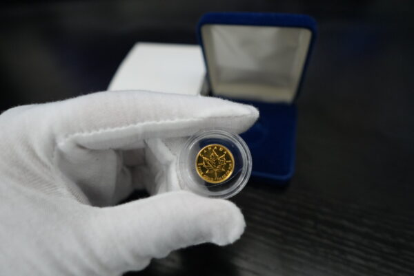 1994 $2 Gold Maple Leaf – 1/15 oz .9999 Coin | Original Mint Seal | 1-Year Mintage - Image 3